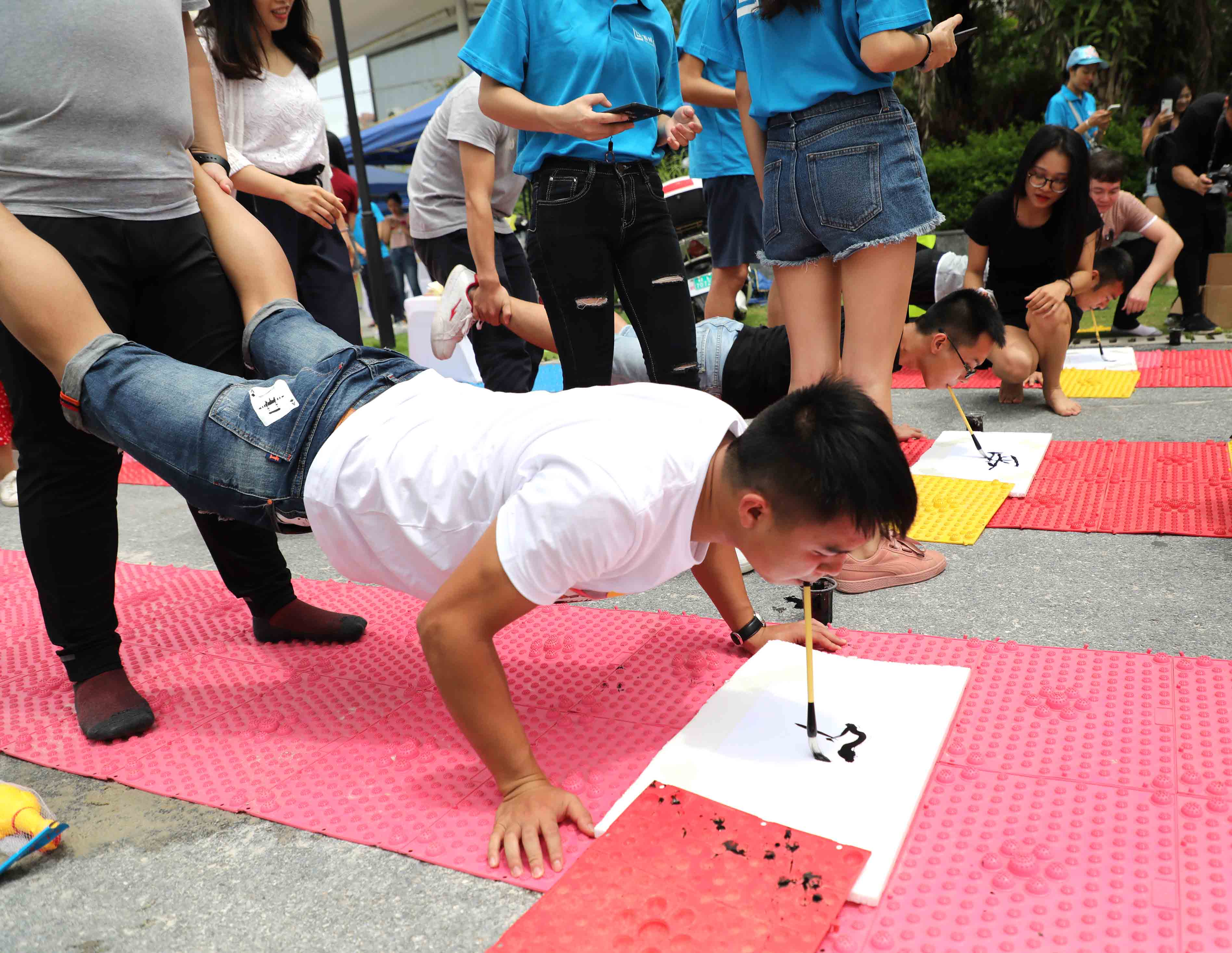 百投集團(tuán)、百礦集團(tuán)、百色市醫(yī)院聯(lián)合舉辦 “戀戀紅城 盛夏相約”青年聯(lián)誼交友活動(dòng)